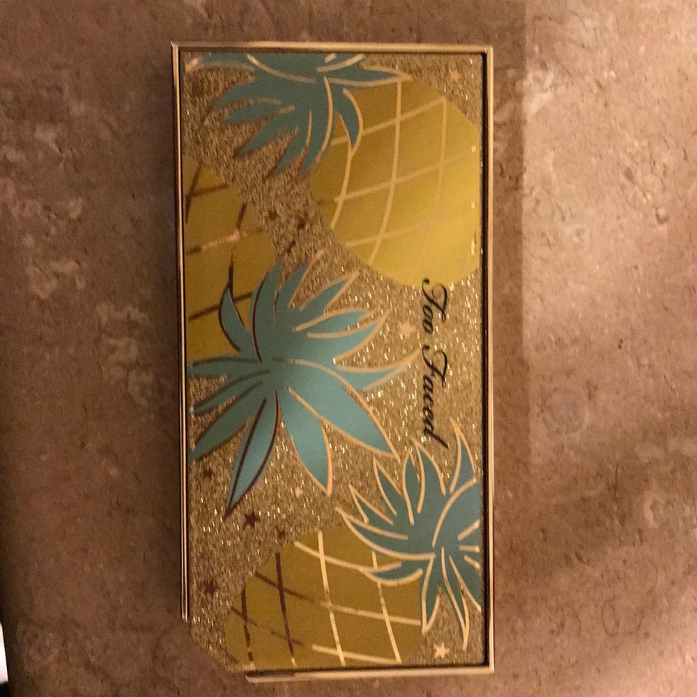 Too faced pineapple palette